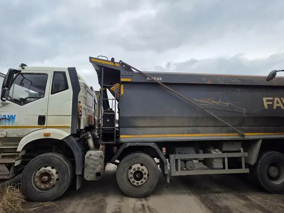 Самосвал FAW J6 2022 года б/у фото 4