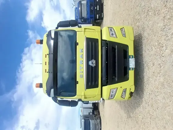 Седельный тягач SITRAK c7h 2023 года б/у фото 2