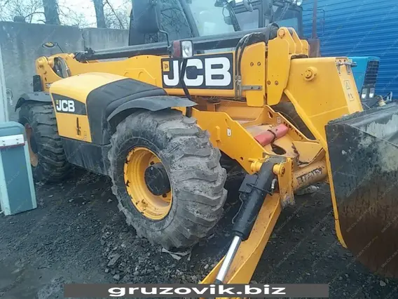 Телескопический погрузчик JCB Loadall 540-170 2012 года б/у
