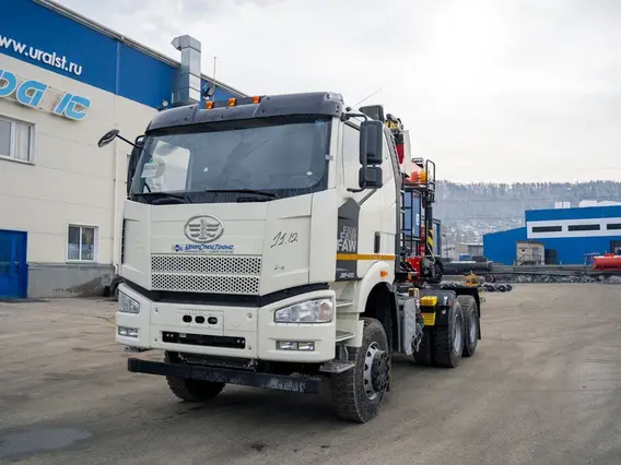 Тягач с КМУ FAW 3250 2025 года новый фото 8
