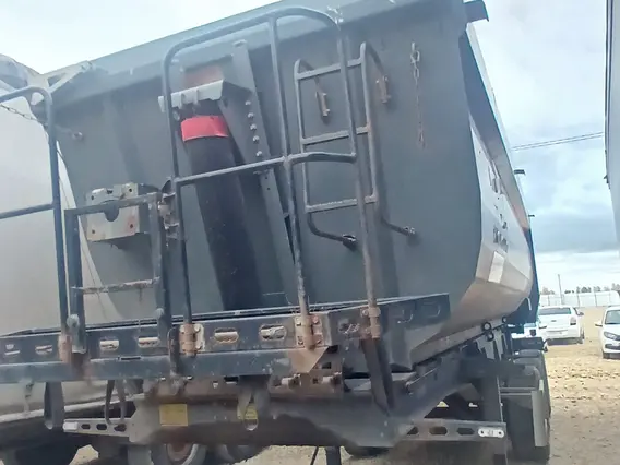 Полуприцеп самосвальный РИАТ 924900 2023 года б/у фото 7