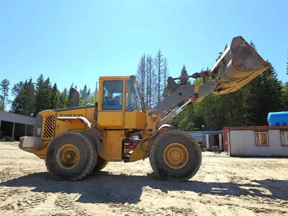Фронтальный погрузчик Volvo L70 E 2007 года б/у фото 2