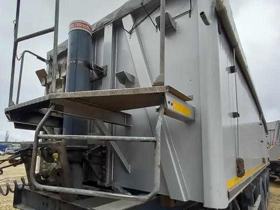 Полуприцеп самосвальный BODEX KIS 4WA1 2023 года б/у фото 3