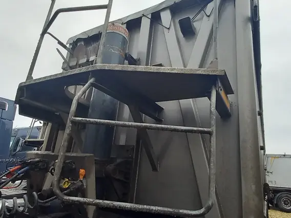 Полуприцеп самосвальный BODEX KIS 4WA1 2023 года б/у фото 4