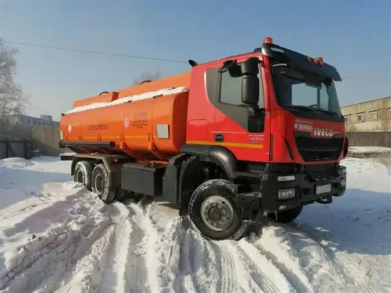 IVECO EuroTrakker 2016 года б/у фото 2