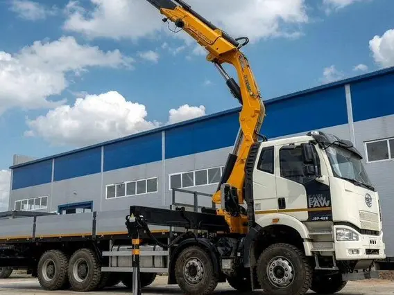 Манипулятор-самопогрузчик FAW CA3310 XCMG SQZ330-6 2025 года новый