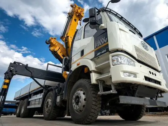 Манипулятор-самопогрузчик FAW CA3310 XCMG SQZ330-6 2025 года новый фото 2