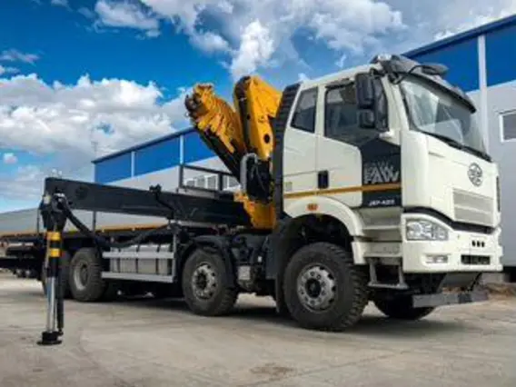 Манипулятор-самопогрузчик FAW CA3310 XCMG SQZ330-6 2025 года новый фото 4