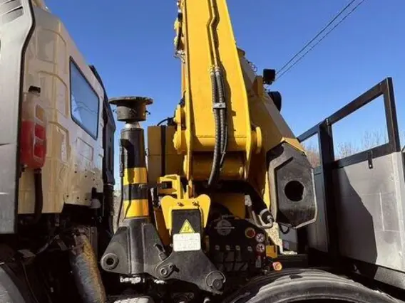 Манипулятор-самопогрузчик FAW CA3310 XCMG SQZ200-4 2025 года новый фото 13