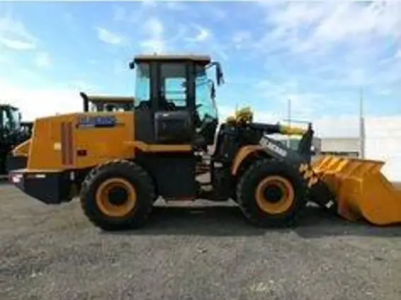 Фронтальный погрузчик XCMG LW330RU 2025 года новый