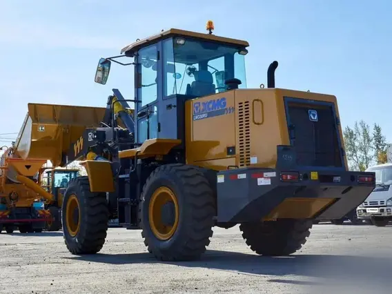 Фронтальный погрузчик XCMG LW330RU 2025 года новый фото 3