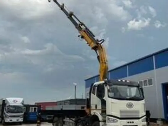 Бортовой грузовик FAW CA3310 с КМУ XCMG, 2025 2025 года новый фото 2