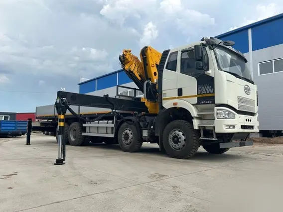 Бортовой грузовик FAW CA3310 с КМУ XCMG, 2025 2025 года новый фото 3