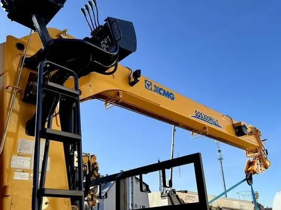 Манипулятор-самопогрузчик FAW CA3310 XCMG SQS300RU-5 2026 года новый фото 4