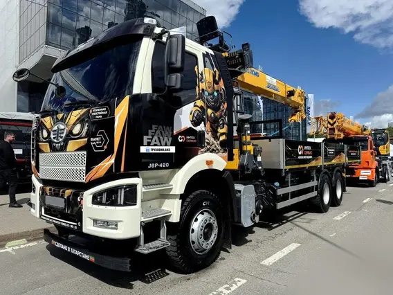 Бортовой грузовик FAW J6P XCMG SQS350-5 2026 года новый