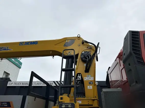 Манипулятор-самопогрузчик FAW J6P XCMG SQS350RU-5 2026 года новый фото 6