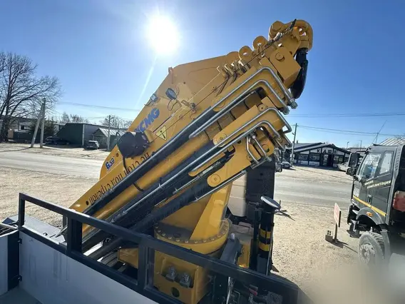 Манипулятор-самопогрузчик FAW CA3310 XCMG SQZ460-6 2026 года новый фото 21