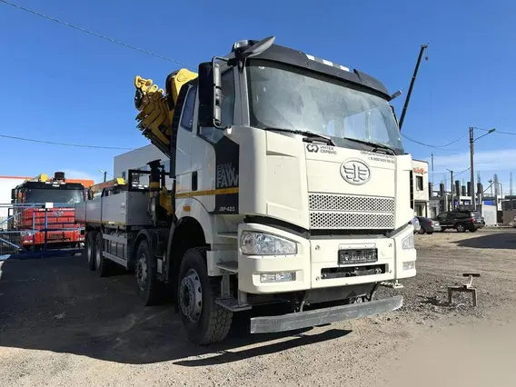 Манипулятор-самопогрузчик FAW CA3310 XCMG SQZ460-6 2026 года новый фото 3