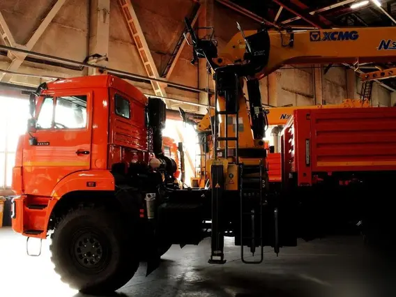 Бортовой грузовик Камаз 43118-50 XCMG SQS200RU-6 2025 года новый фото 12