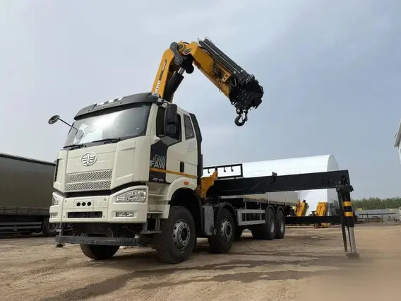 Манипулятор-самопогрузчик FAW CA3310 XCMG SQZ860 2026 года новый фото 2