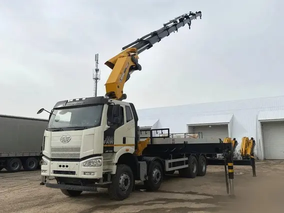 Манипулятор-самопогрузчик FAW CA3310 XCMG SQZ860 2026 года новый фото 3