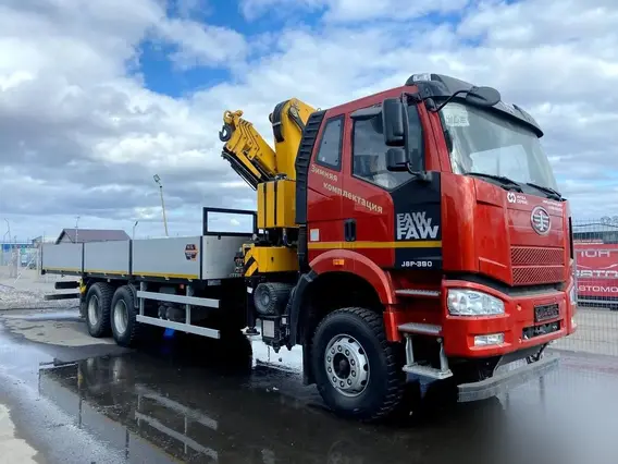 Бортовой грузовик FAW J6P XCMG SQZ200-4 2026 года новый