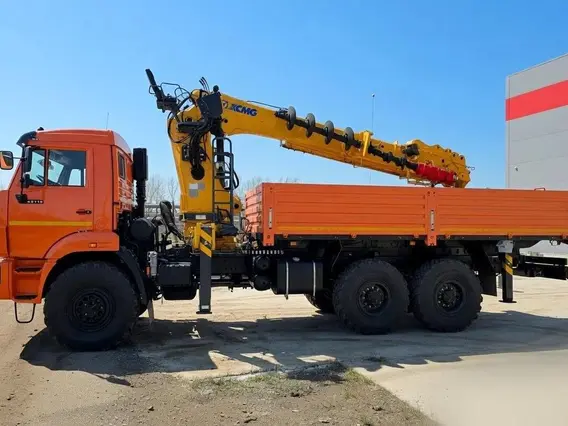 Бортовой грузовик Камаз 43118-50 XCMG SQS200-6 2026 года новый фото 2