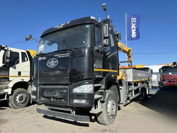 Манипулятор-самопогрузчик FAW J6P XCMG SQS250RU-5 2026 года новый