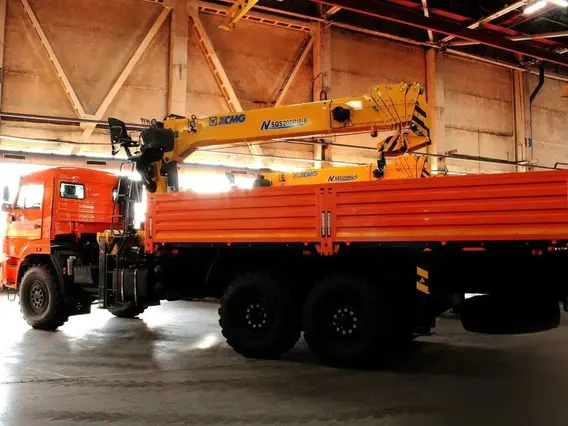 Бортовой грузовик Камаз 43118-50 XCMG SQS200RU-6 2025 года новый
