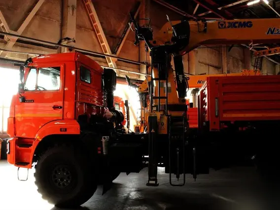 Бортовой грузовик Камаз 43118-50 XCMG SQS200RU-6 2025 года новый фото 10