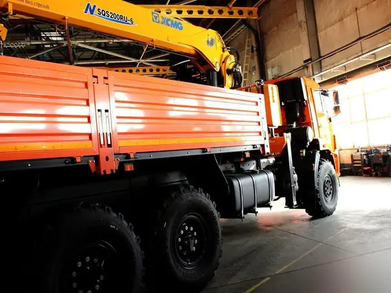 Бортовой грузовик Камаз 43118-50 XCMG SQS200RU-6 2025 года новый фото 16