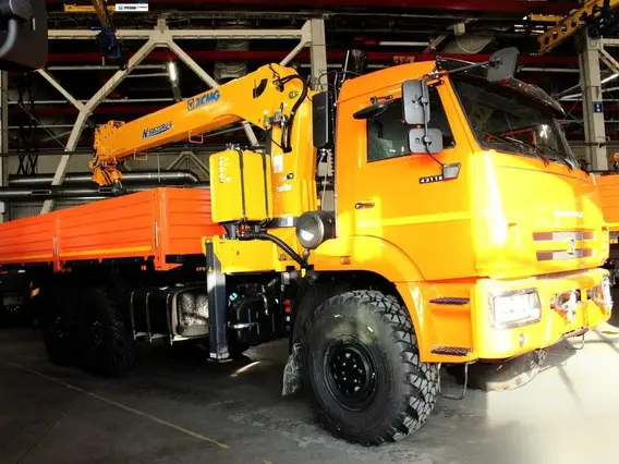Бортовой грузовик Камаз 43118-50 XCMG SQS200RU-6 2025 года новый фото 2