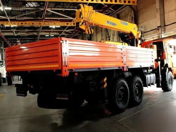 Бортовой грузовик Камаз 43118-50 XCMG SQS200RU-6 2025 года новый фото 6