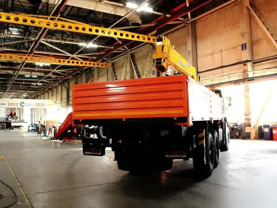 Бортовой грузовик Камаз 43118-50 XCMG SQS200RU-6 2025 года новый фото 8