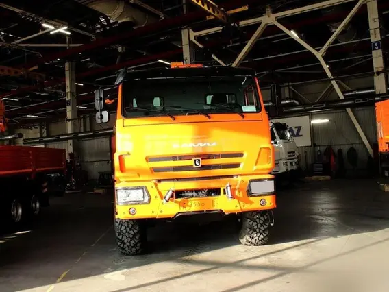 Бортовой грузовик Камаз 43118-50 XCMG SQS200RU-6 2025 года новый фото 9