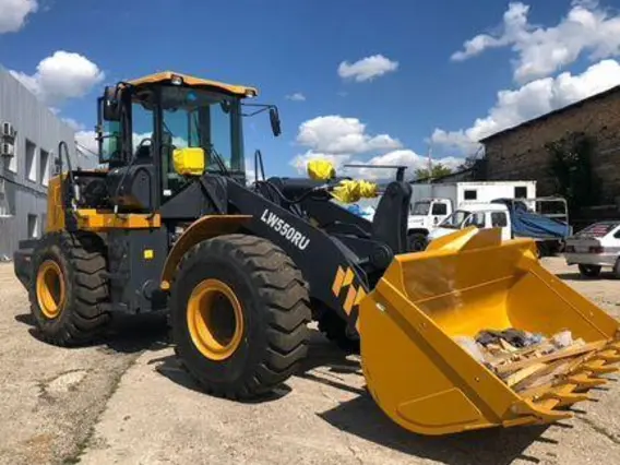 Фронтальный погрузчик XCMG LW550RU 2026 года новый фото 3