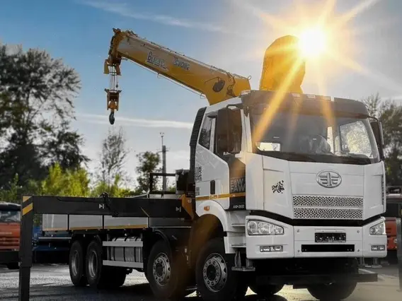 Бортовой грузовик FAW CA3310 XCMG SQS350-5 2025 года новый фото 3