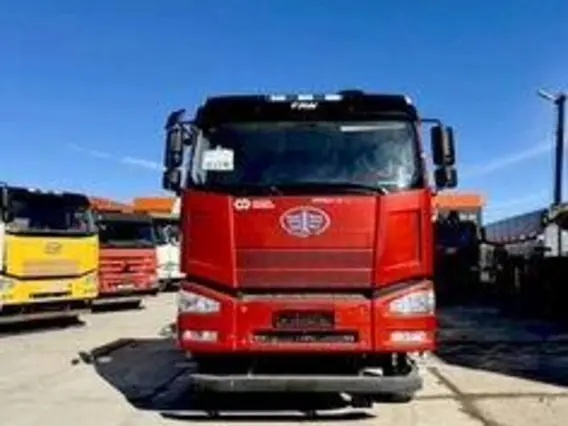 Бортовой грузовик FAW J6P CA3250 XCMG SQS300RU-5 2025 года новый фото 3