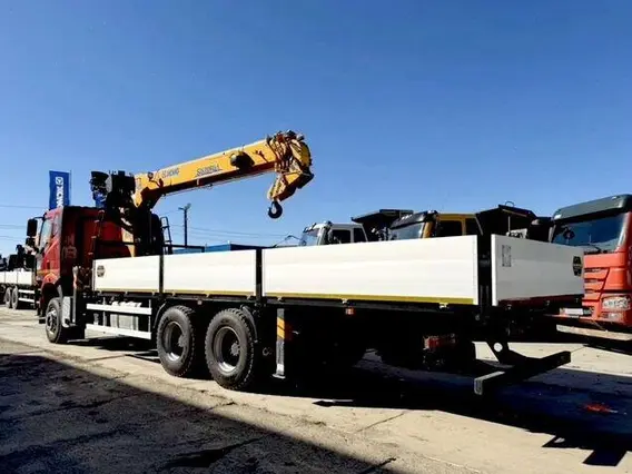 Бортовой грузовик FAW J6P CA3250 XCMG SQS300RU-5 2025 года новый фото 6