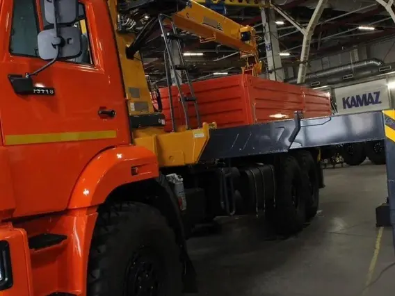 Бортовой грузовик КАМАЗ 43118-3027-48 (А5) с КМУ XCMG, 2025 2025 года новый фото 7