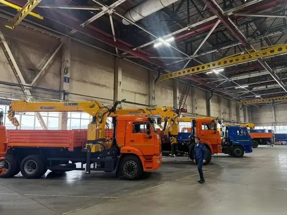 Бортовой грузовик КАМАЗ 65115 с КМУ XCMG, 2025 2025 года новый фото 4