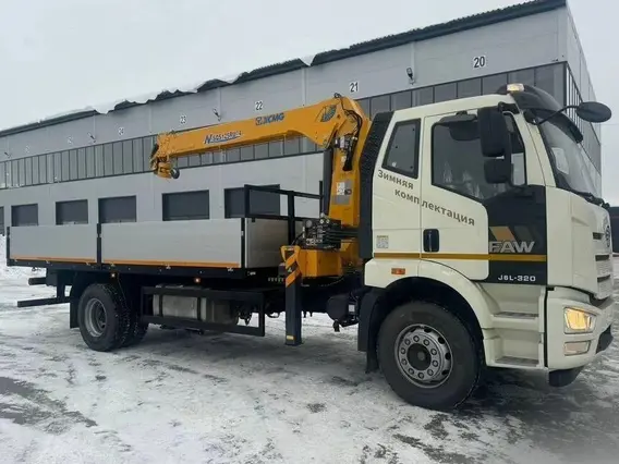 Бортовой грузовик FAW J6L с КМУ XCMG, 2025 2025 года новый