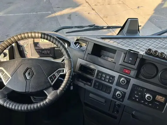 Седельный тягач Renault T480 2018 года б/у фото 16