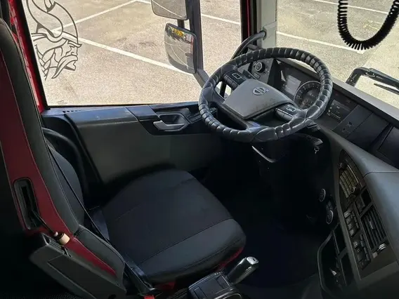 Седельный тягач Volvo FH 2017 года б/у фото 21
