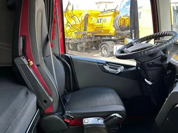 Седельный тягач Volvo FH 2017 года б/у фото 22