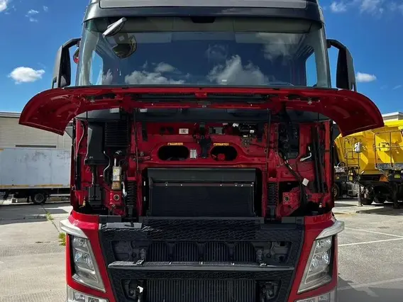 Седельный тягач Volvo FH 2017 года б/у фото 9