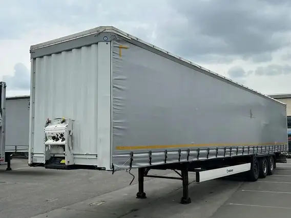 Полуприцеп шторный Krone SD 2021 года б/у