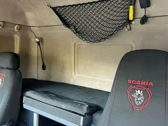 Седельный тягач Scania P 2012 года б/у фото 15