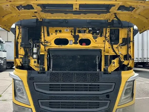 Седельный тягач Volvo FH 2018 года б/у фото 9