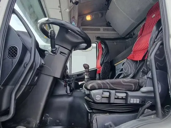 Седельный тягач IVECO Stralis 2018 года б/у фото 6
